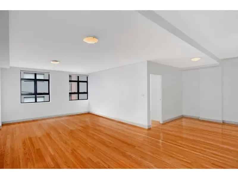 2 Bedroom Warehouse Conversion Offering Space & Convenience