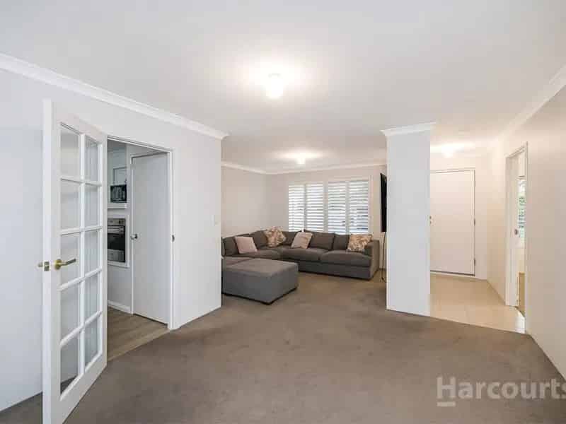 House For Sale , 2, Carisbrooke Loop, City of Wanneroo, Western Australia