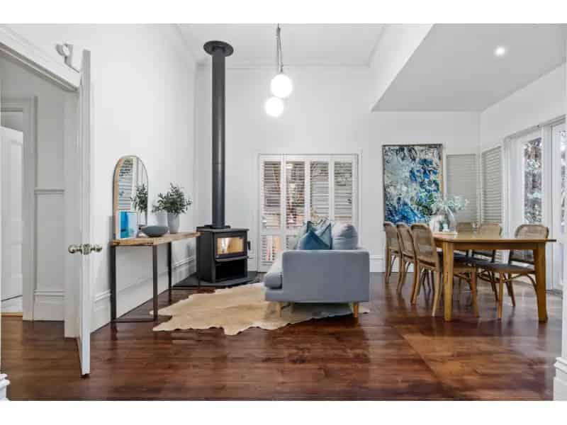 Charming Home In Prime Newington Location