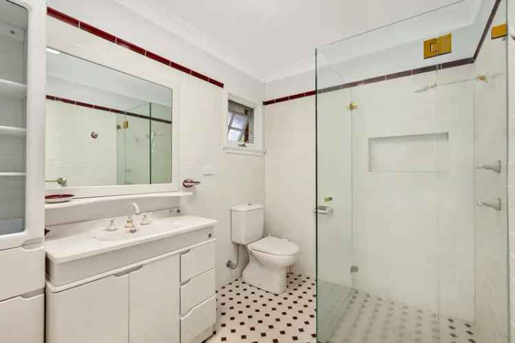 House For Sale in 24, Lynbrae Avenue, Sydney, New South Wales