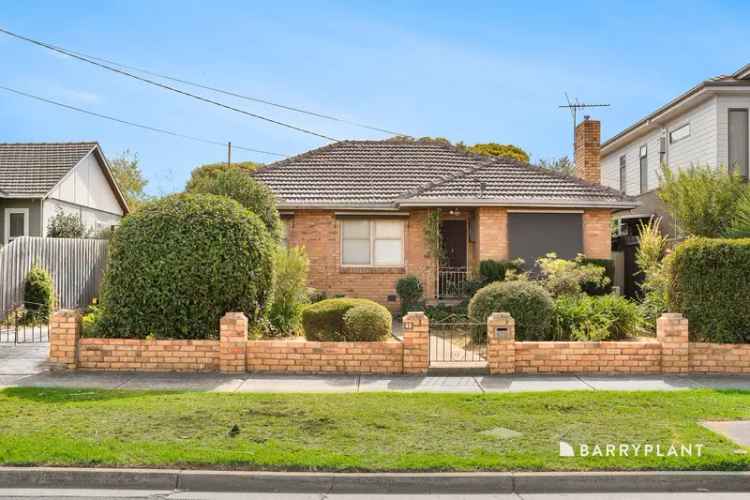 Family Home with Potential!