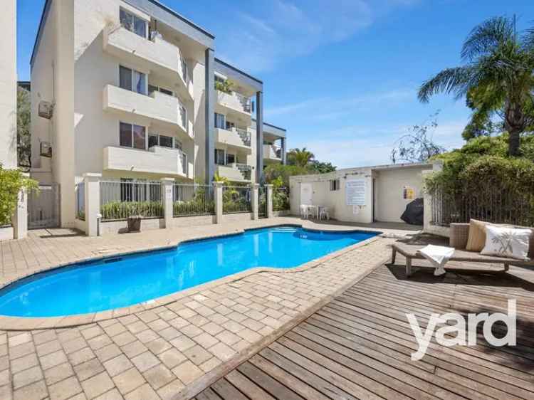 Fremantle Apartment 2 Bed 1 Bath Pool Garden Close to Beach