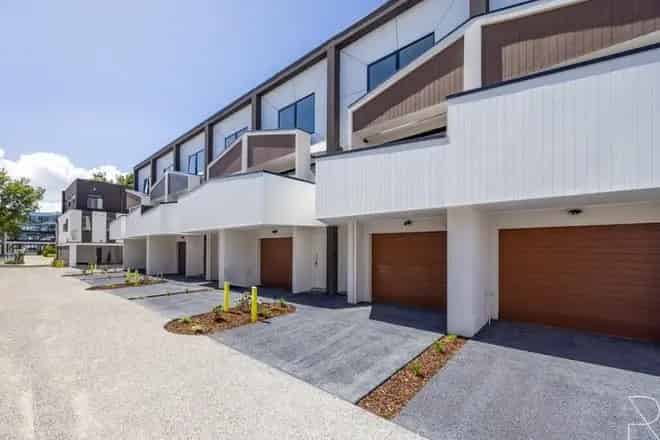House For Rent , 5-7, Manikato Avenue, Melbourne, Victoria