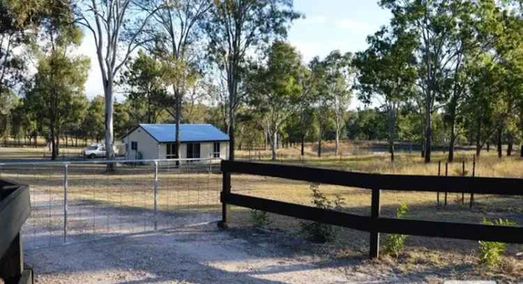 10 Acres in Forest Hill - 2 Bedroom Home