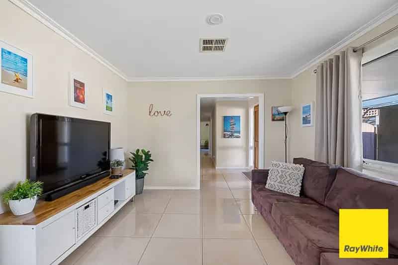 Renovated, neat as a pin!