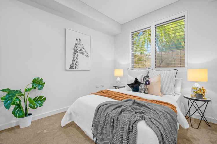 Lease modern apartment in Beecroft with private courtyard and high-end finishes