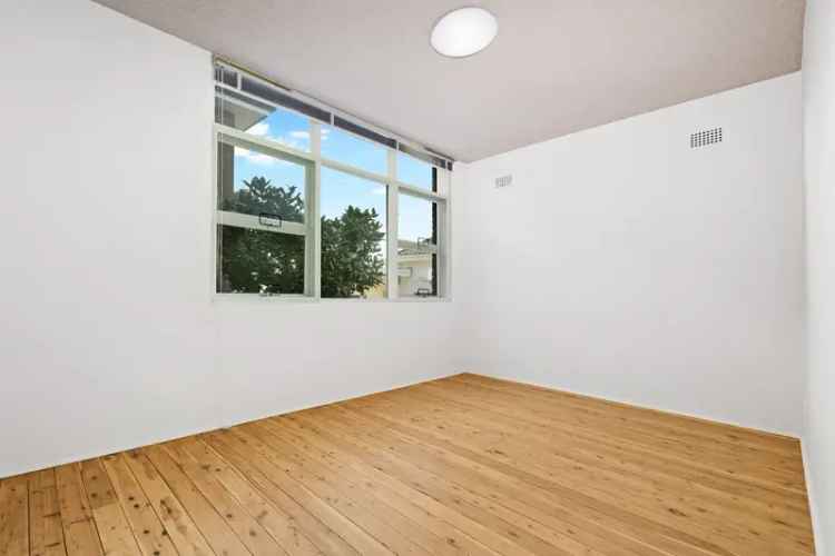 3 Bedroom Apartment 219m² Sydney Ground Floor