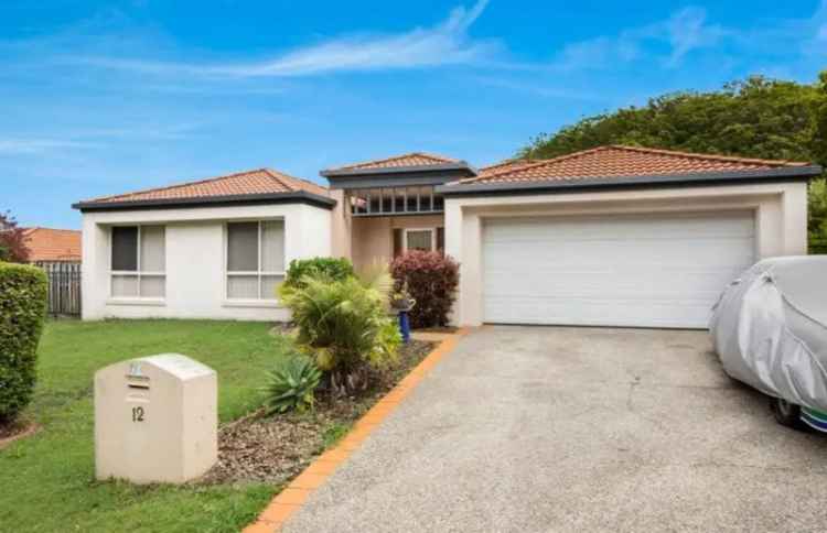 Family Home in Mudgeeraba - 4 Bed 2 Bath