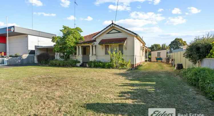 House For Sale in Harvey, Western Australia