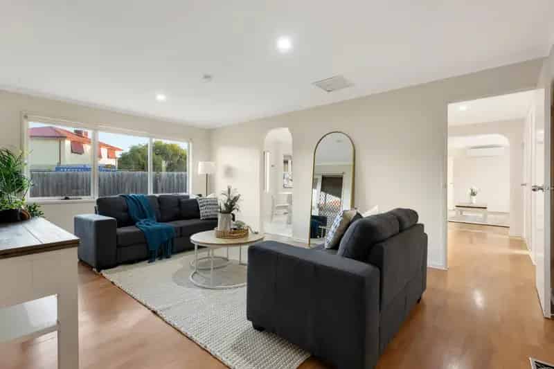 House For Rent , 8, Wellington Court, Melbourne, Victoria