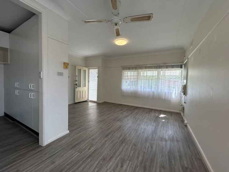 3 Bedroom Home with Huge Yard in Campbelltown North