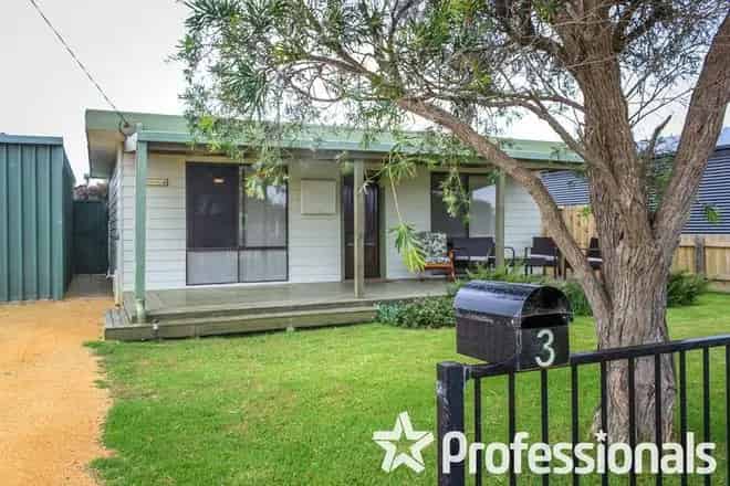 House For Sale , 3, McEvoy Street, Shire of Wellington, Victoria