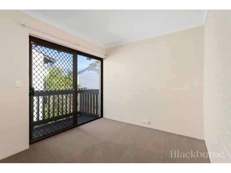 Affordable Townhouse Living In South Perth