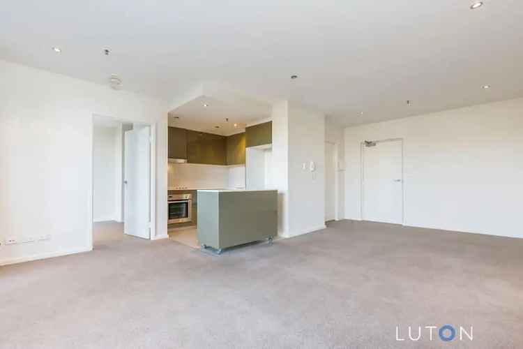 City Apartment 1 Bedroom Modern Open Plan Gym Pool Parking Available March 28 2025