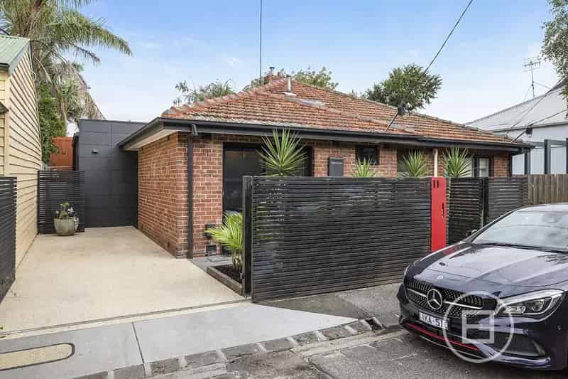 Buy Art Deco Home in Tranquil Setting with Modern Features
