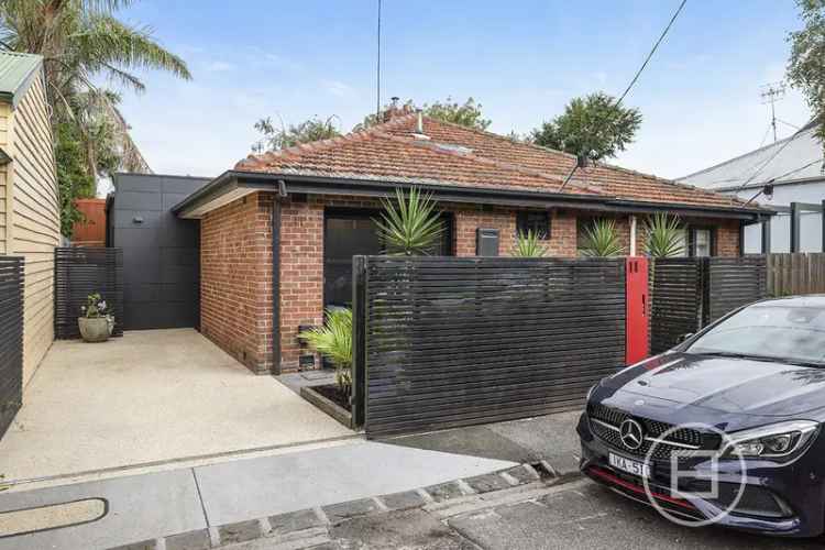 House For Sale in Melbourne, Victoria