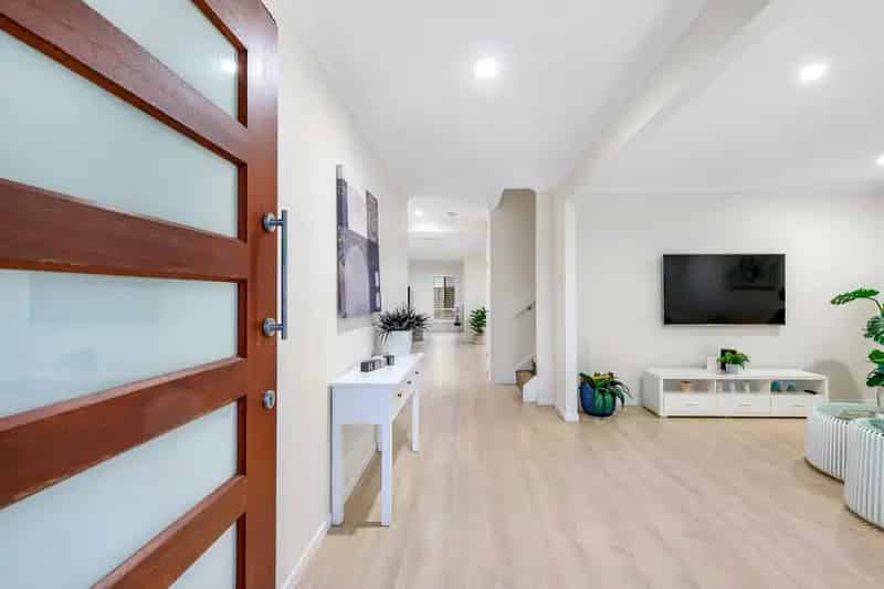 Live the Coomera Lifestyle - Spacious Home, Superb Location!