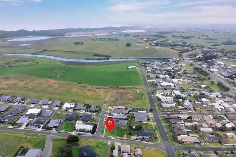Buy Land in Prime Location for Low Maintenance Home