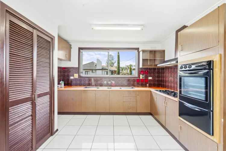 3 Bedroom House 191m2 Melbourne