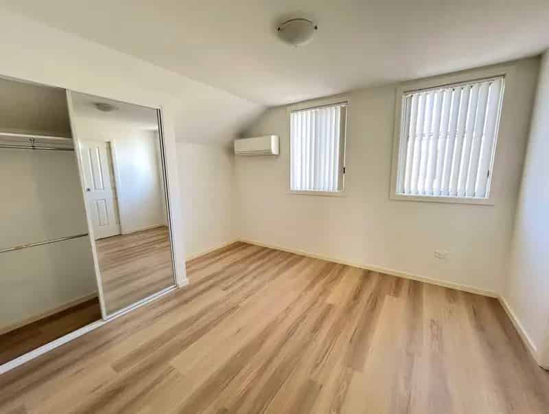 Modern 3 Bedroom Townhouse!