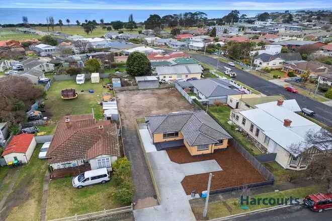 House For Sale in Ulverstone, Tasmania