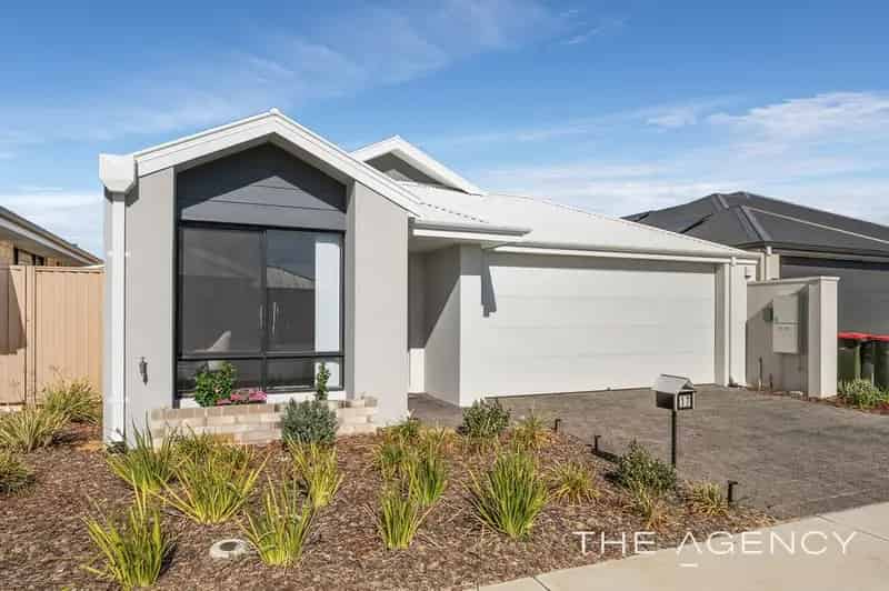 Buy House in Mandogalup with Four Bedrooms and Two Bathrooms