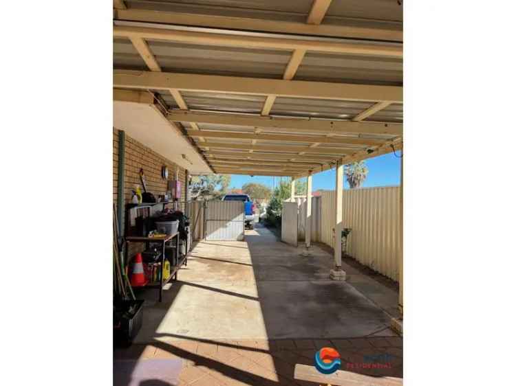 House For Sale in 21, Abraham Street, Geraldton, Western Australia