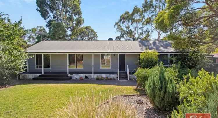 4 Bedroom Home Adjoining Reserve in Williamstown