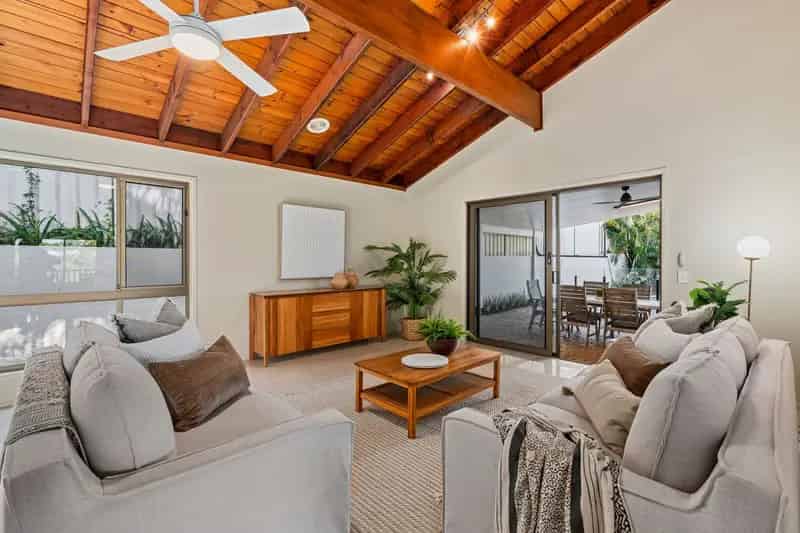 Expansive Multi Storey Family Home - Opposite 6 Acres Of Parkland
