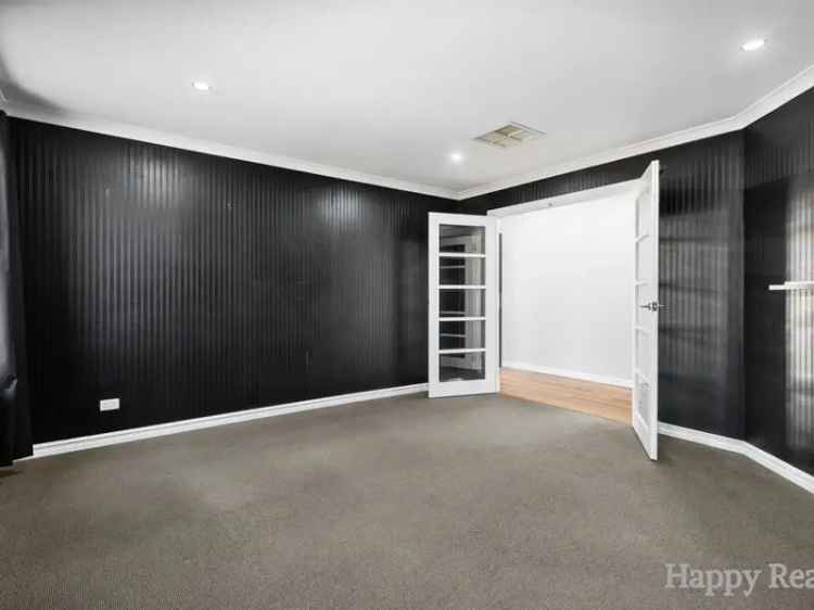 House For Sale in City of Gosnells, Western Australia