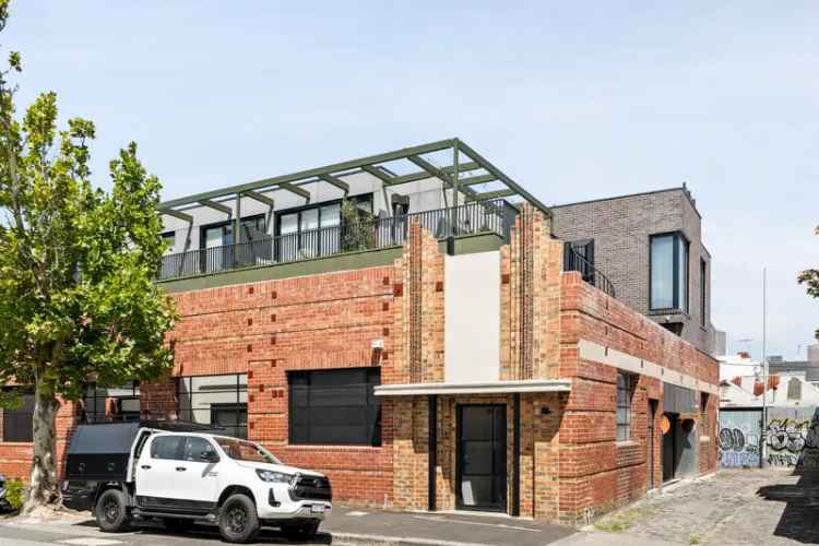 Luxury Fitzroy Townhouse Spacious Modern Living 7Star Energy Rating