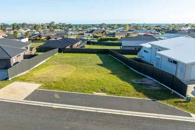 Land For Sale in 32, Explorer Drive, Turners Beach, Tasmania