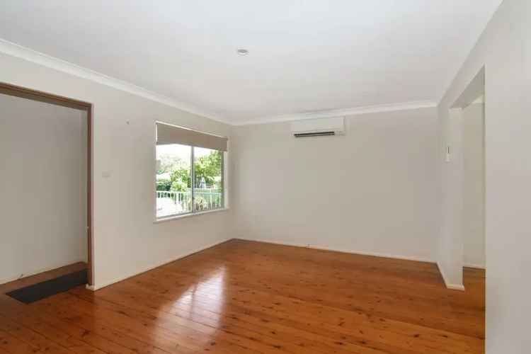 3 Bed 1 Bath Family Home Point Clare NSW