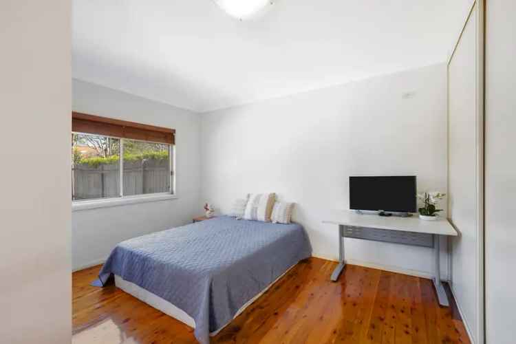 4 Room 246m2 House Sydney Family Home Granny Flat