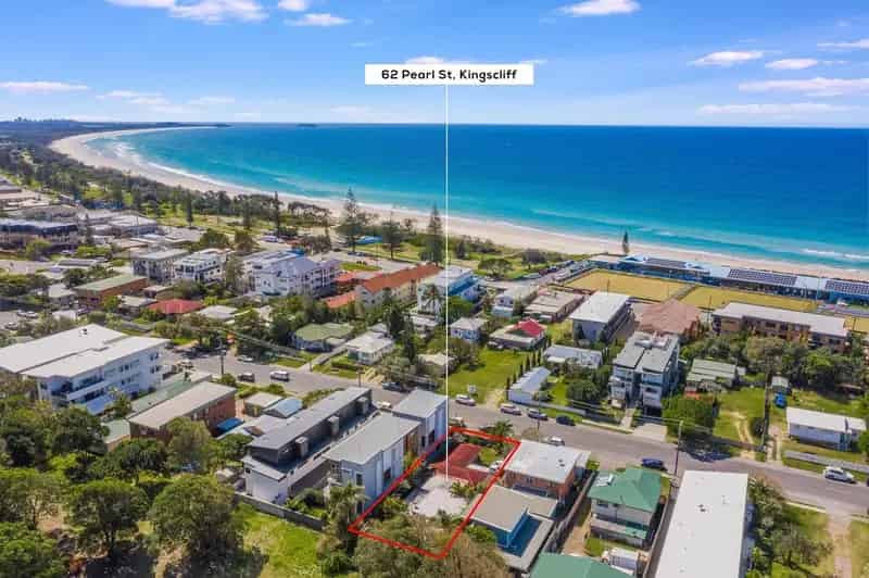 Centrally Located Modern Beach-Home, Medium Density Zoning
