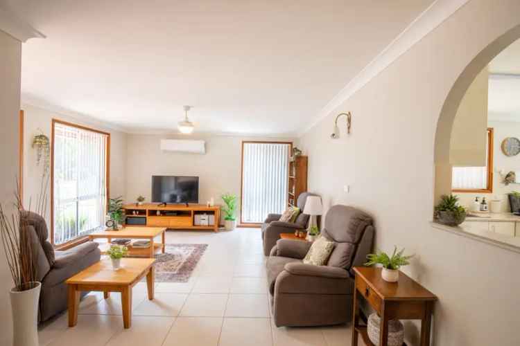 Buy Duplex in Forster with Four Bedrooms and Modern Amenities