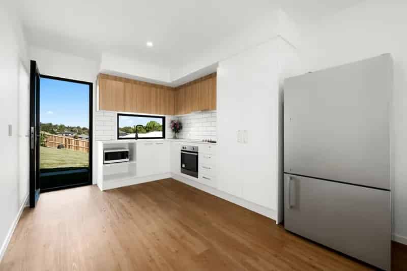 15a Lorikeet Place, Burnside QLD 4560 - Duplex For Lease