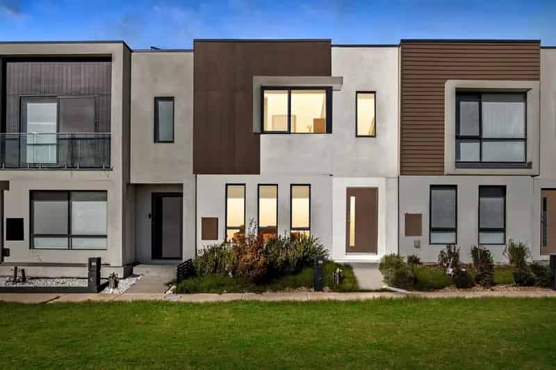 Real Estate For Lease - 152 Vearings Road - Wollert , VIC