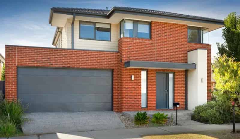 LOW MAINTENANCE FAMILY HOME IN THE PASADENA ESTATE