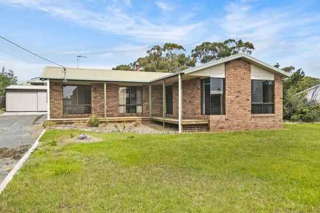 3-Bedroom Home with Vaulted Ceilings and Solid Timber Floors