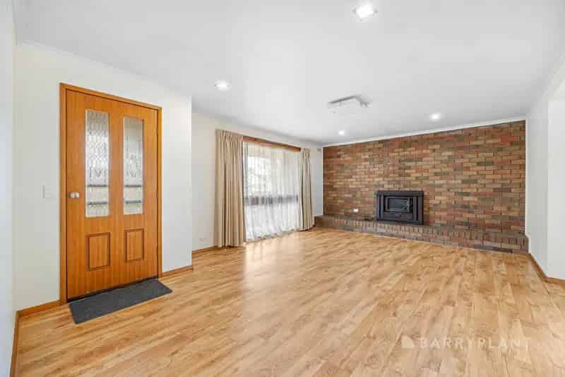 Neat, Tidy & Move-In Ready Home in Delacombe