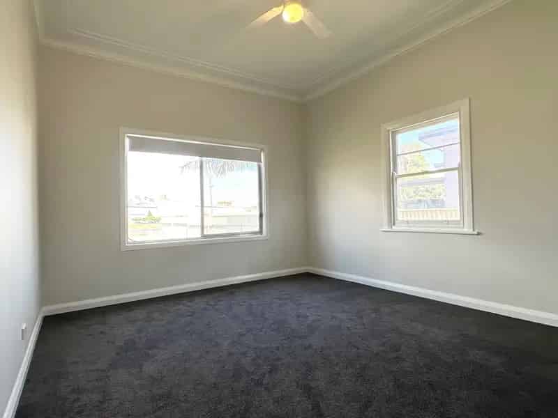 Buy house in Yenda Village with 3 bedrooms and modern features