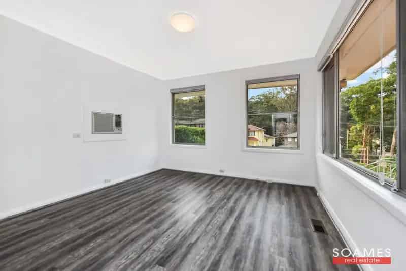 3 rooms house of 388 m² in Sydney
