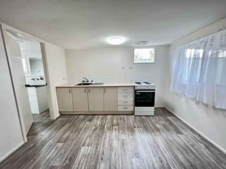 Umina Beach Renovated 2-Bedroom House - Pet Friendly