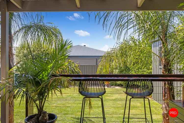 Family Home Dual Living Rumpus Room Spacious Backyard Strathfieldsaye