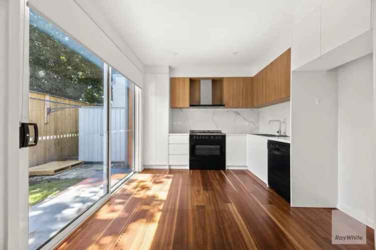 2 rooms apartment of 188 m² in Melbourne