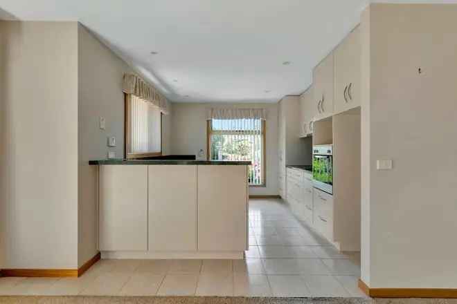 Sheffield Two-Bedroom Unit Modern Living Spacious Functional