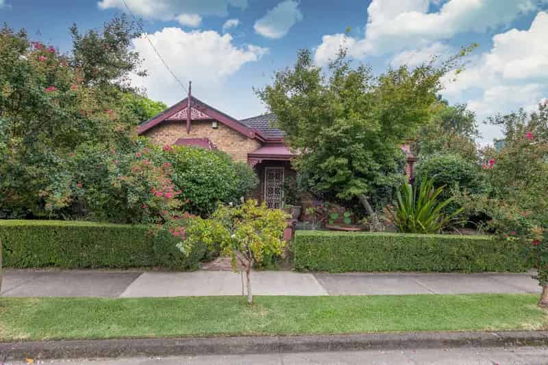 Bundles of Charm - Immaculate Federation Cottage in Popular Lorn