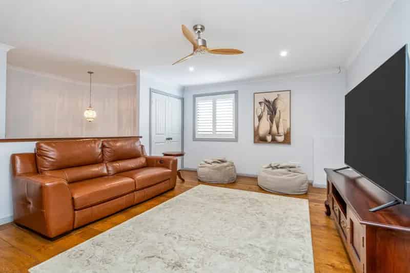 Spectacular Fully Furnished 4 Bedroom Family Home