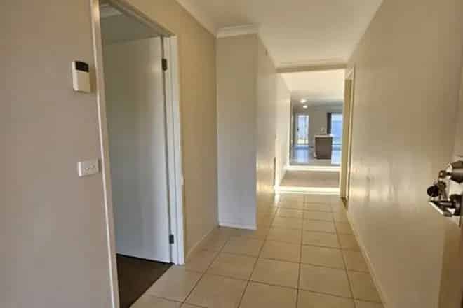 House For Rent , 12, Ferriman Way, Melbourne, Victoria
